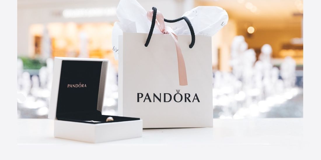 Comment Pandora allie branding et digital