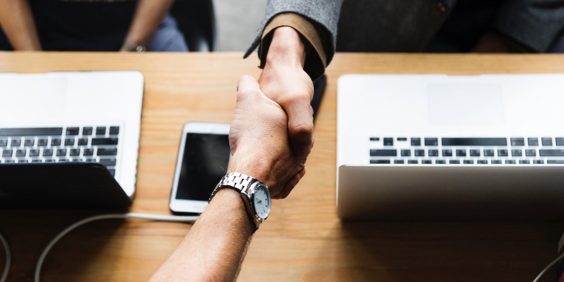 A qui les consommateurs accordent-ils le plus leur confiance ?
