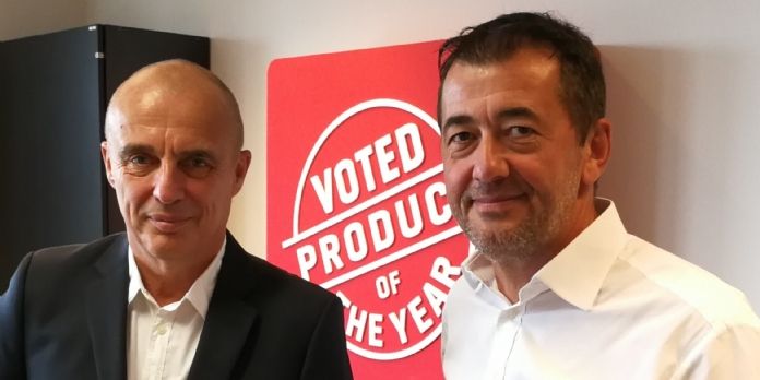 Benoît Crochelet (à gauche) et Paul Baeck (à droite), nouveaux venus chez la maison mère d'Elu Produit de l'Année.